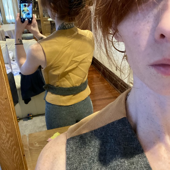 Vera Wang Sleeveless Vest - Picture 7 of 10